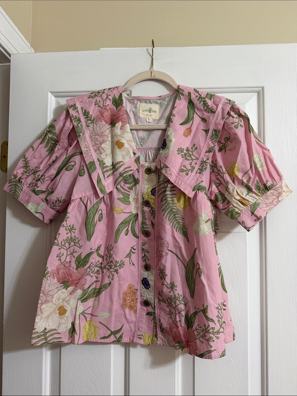 Umgee Pink Floral Print Collared Short Sleeve Button Down Blouse Size Small